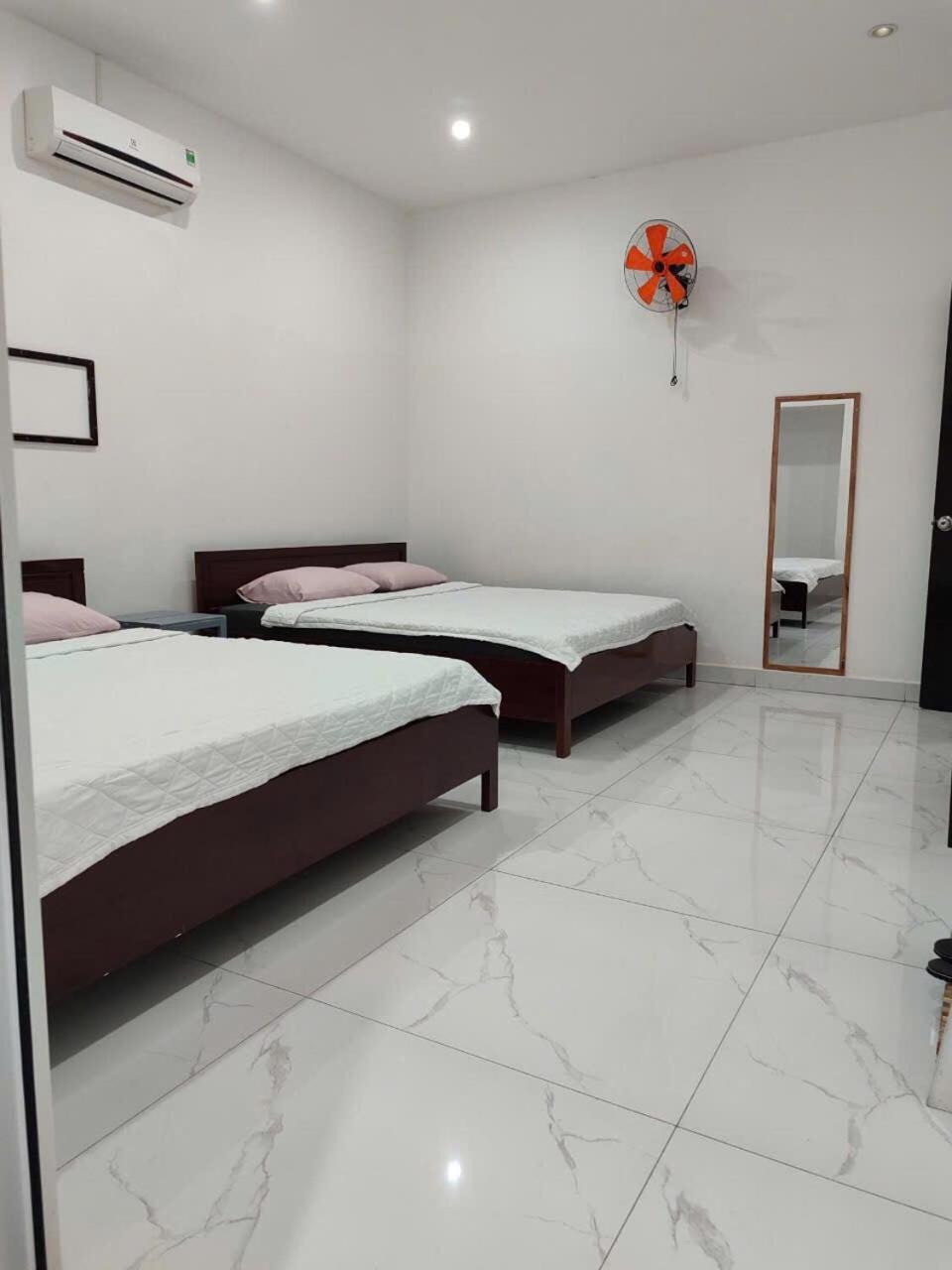 Nha Khach Ken Hotell Cà Mau Exteriör bild