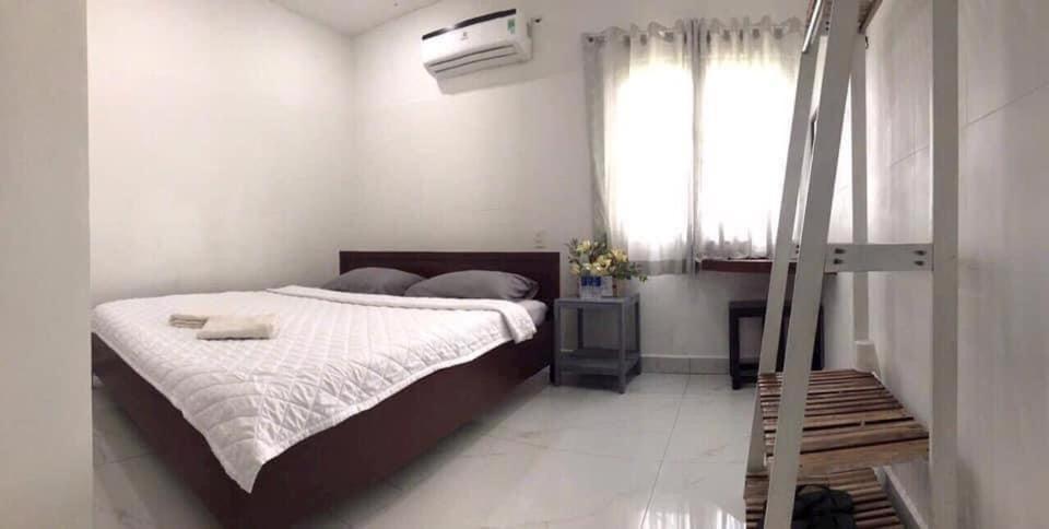Nha Khach Ken Hotell Cà Mau Exteriör bild