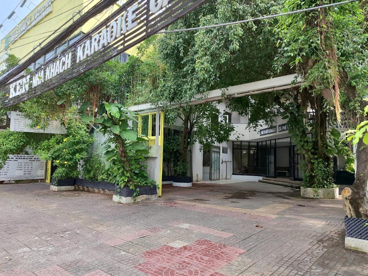 Nha Khach Ken Hotell Cà Mau Exteriör bild