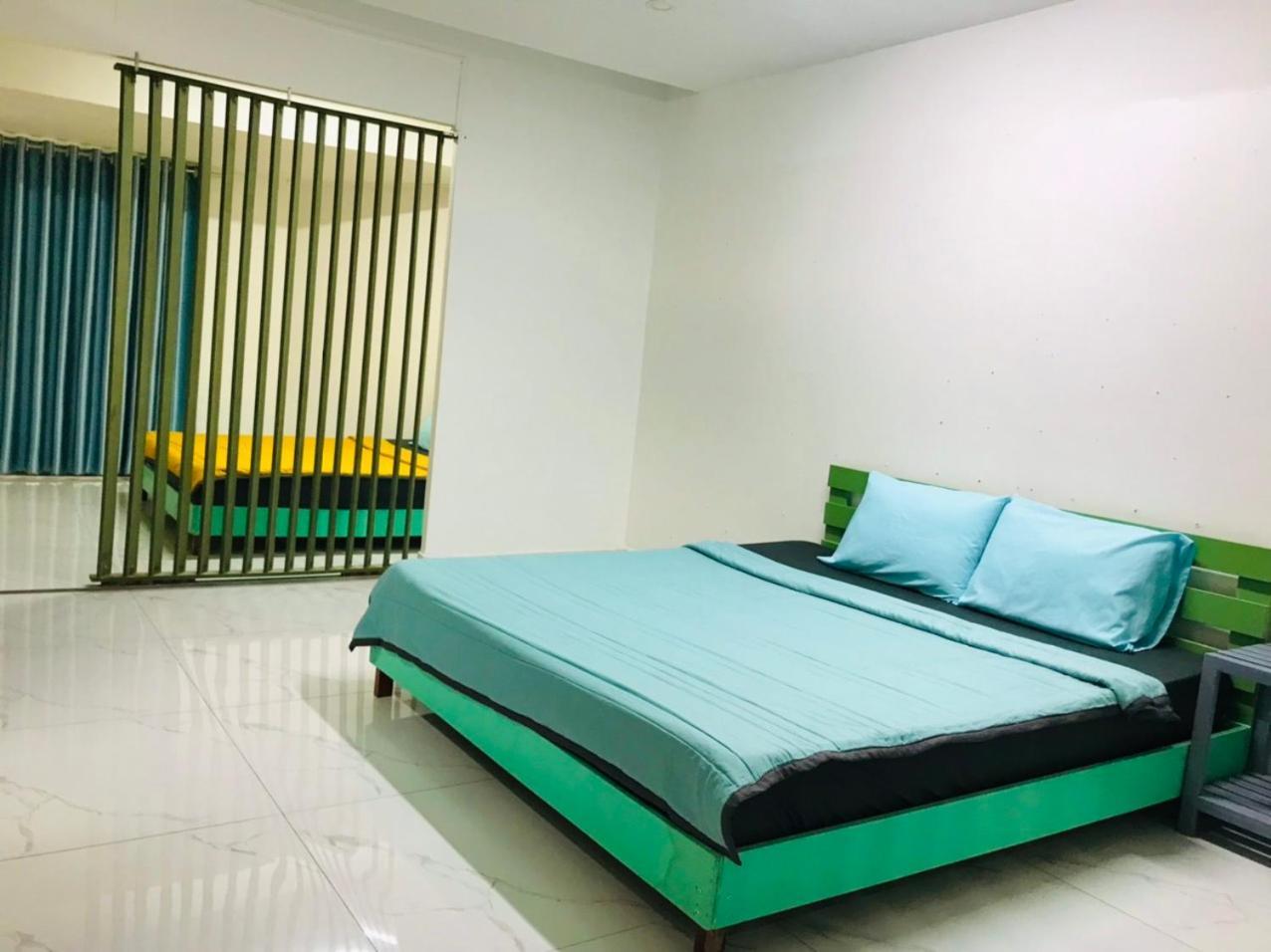 Nha Khach Ken Hotell Cà Mau Exteriör bild