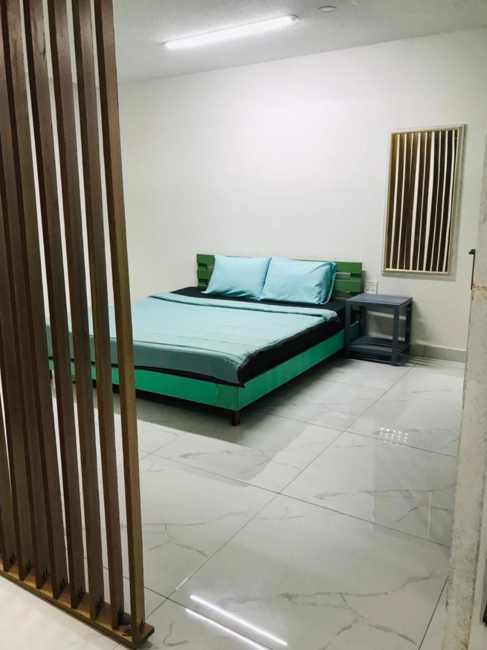 Nha Khach Ken Hotell Cà Mau Exteriör bild