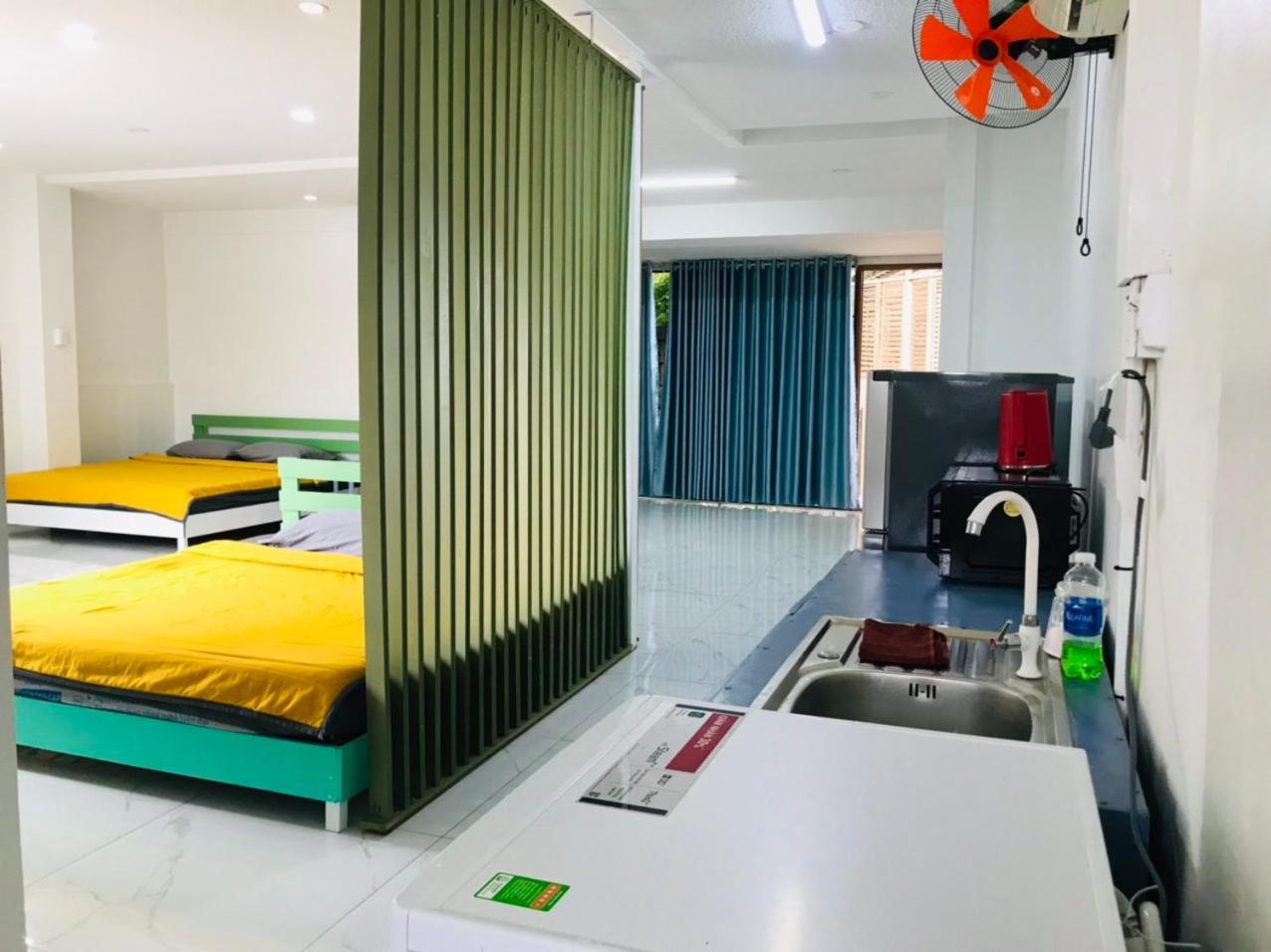 Nha Khach Ken Hotell Cà Mau Exteriör bild