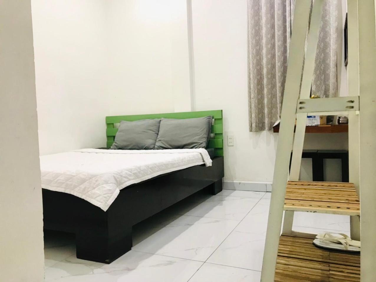 Nha Khach Ken Hotell Cà Mau Exteriör bild
