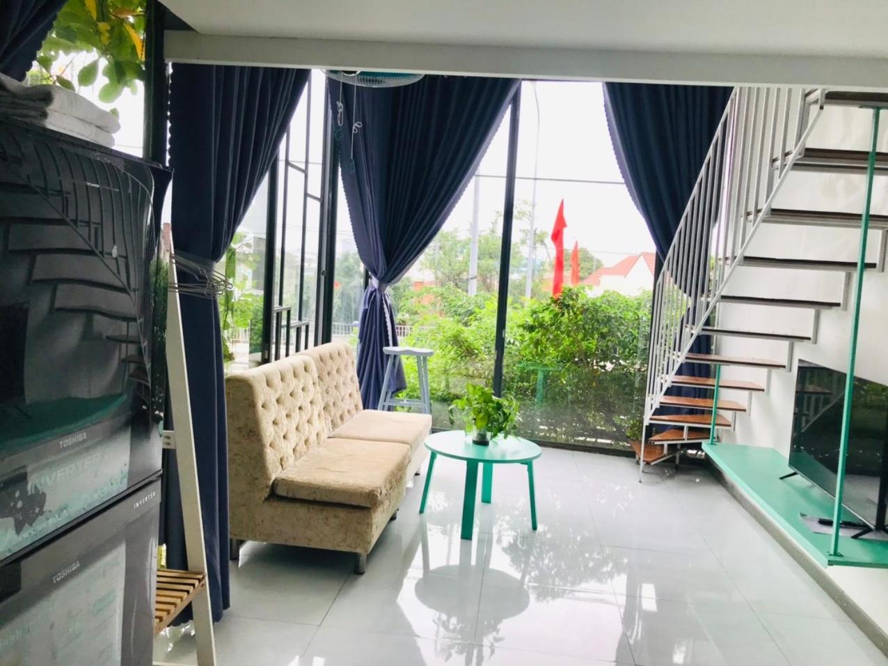Nha Khach Ken Hotell Cà Mau Exteriör bild
