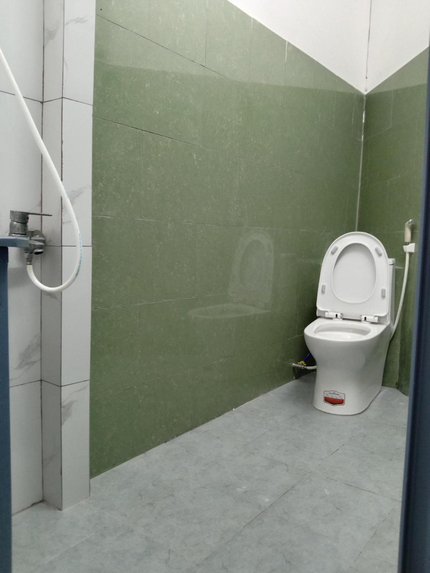 Nha Khach Ken Hotell Cà Mau Exteriör bild